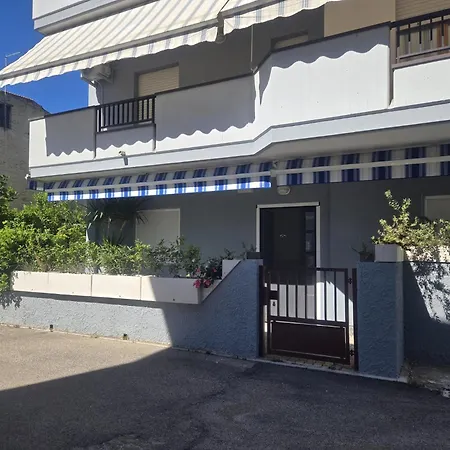 Ampia Casa Con Cortile A 3 Min Dal Mare * سيلفي مارينا